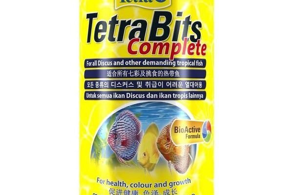 Tetra Bits Complete granular fish food for discus and tropical fish